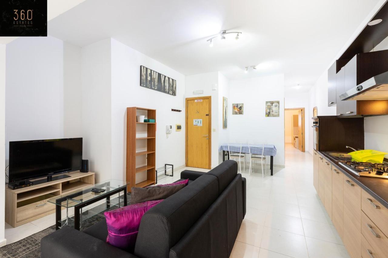 Centre Paceville Apt With Terrace, Bbq & Wifi By 360 Estates Saint Julian's Dış mekan fotoğraf