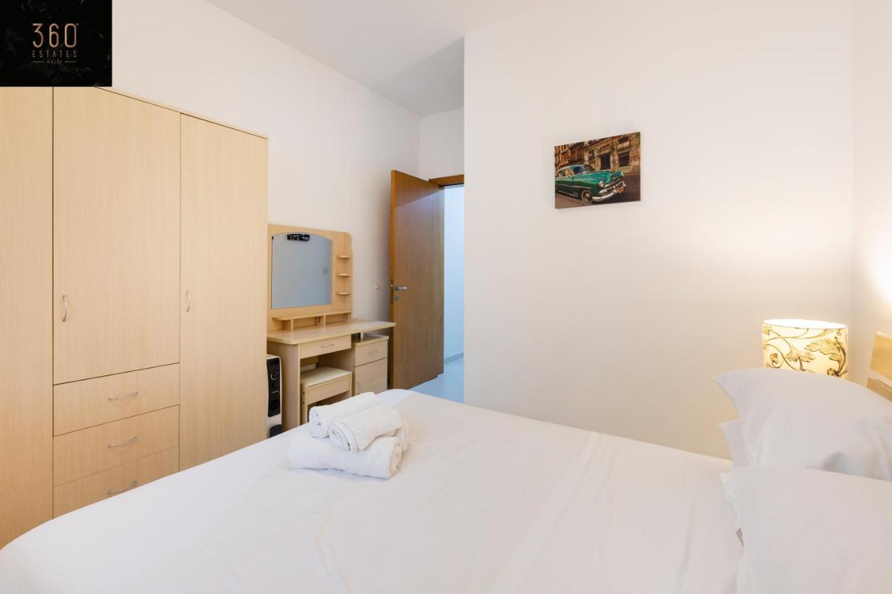 Centre Paceville Apt With Terrace, Bbq & Wifi By 360 Estates Saint Julian's Dış mekan fotoğraf