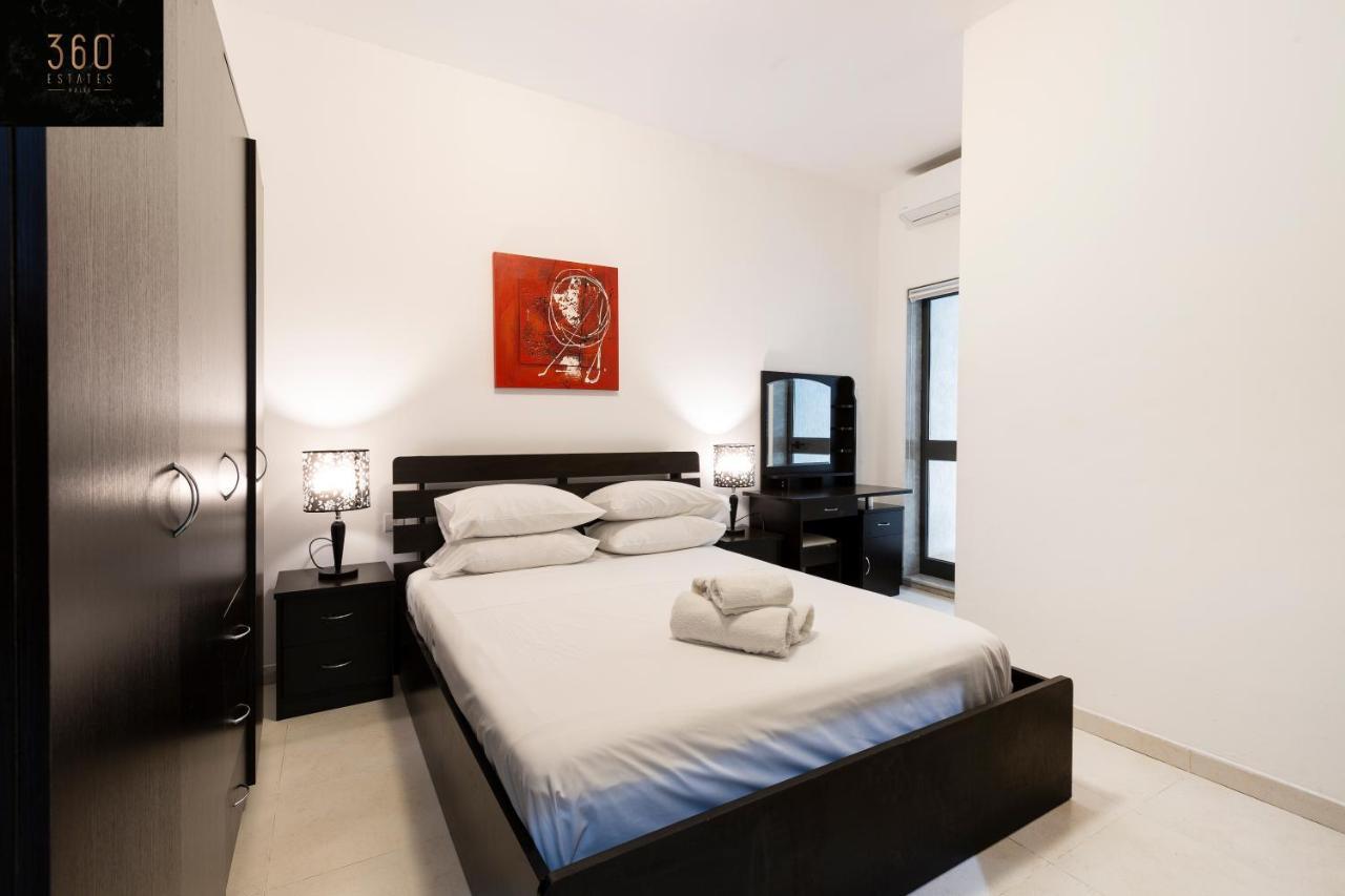 Centre Paceville Apt With Terrace, Bbq & Wifi By 360 Estates Saint Julian's Dış mekan fotoğraf